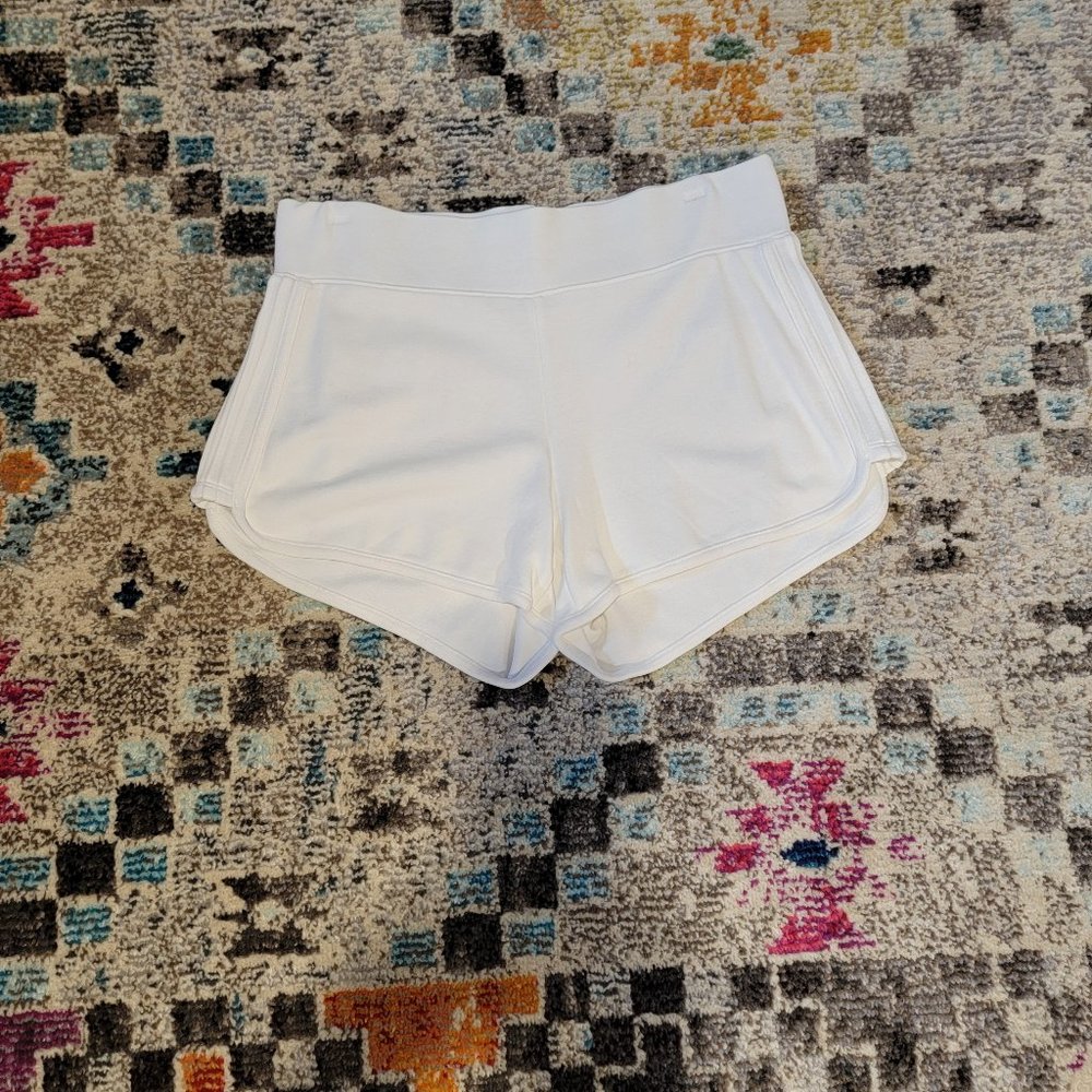 Athleta - White Short. SZ - Small. Excellent Condition! So Cute!